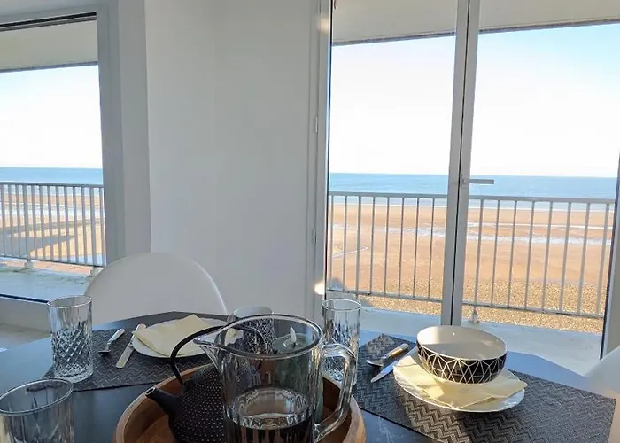 Le Grand Large, Spacieux F3 Vue Exceptionnelle Avec Parking * Villers-sur-Mer